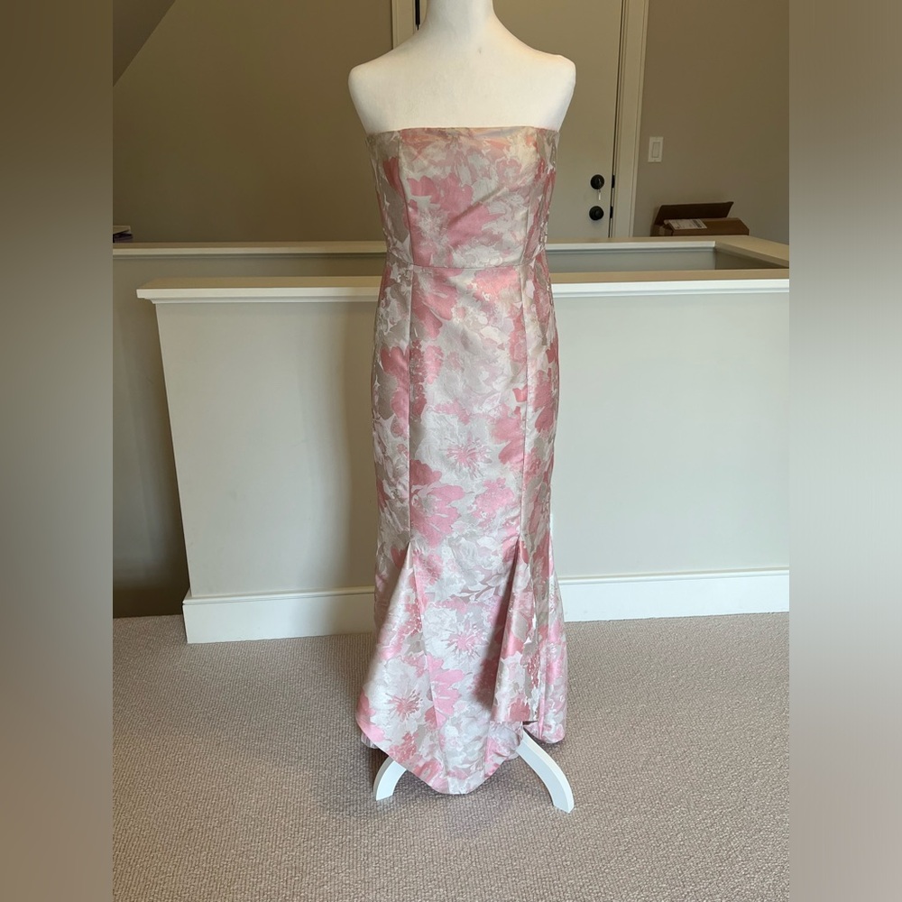 Revolve Urgonia Gown by Lovers and Friends, size med